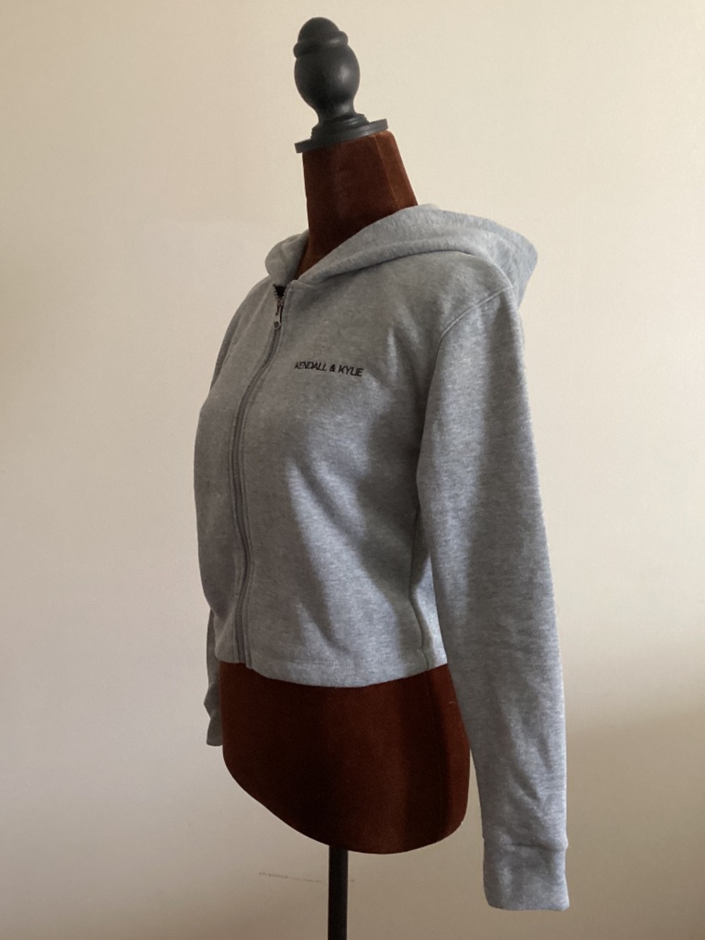 Kendall & Kylie zip up sweater
